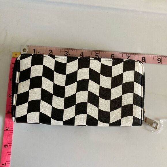 wallet clutch nwot  - Picture 2 of 4